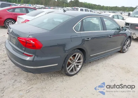 2016 Volkswagen Passat 1.8T R-Line из США, поврежденный, VIN 1VWAT7A37GC042880